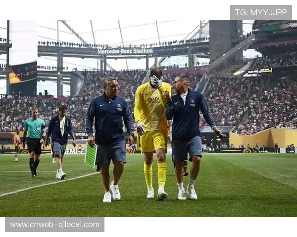 巴黎边锋杜埃右大腿肌肉撕裂将缺阵7周，登贝莱同期伤停6周